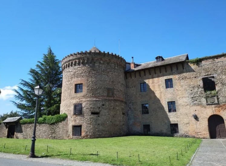 Torre de Doncos, Spain